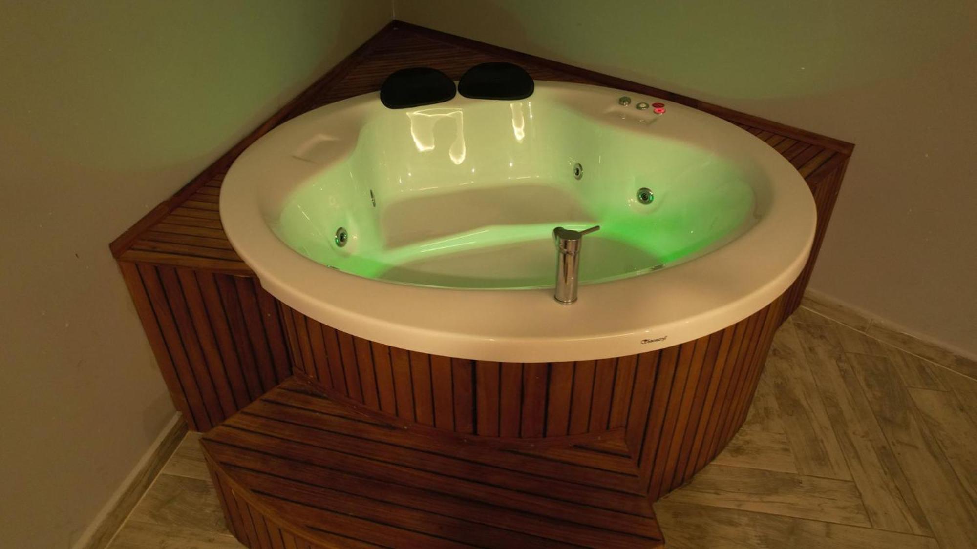 Atacity Hotel Истанбул Екстериор снимка