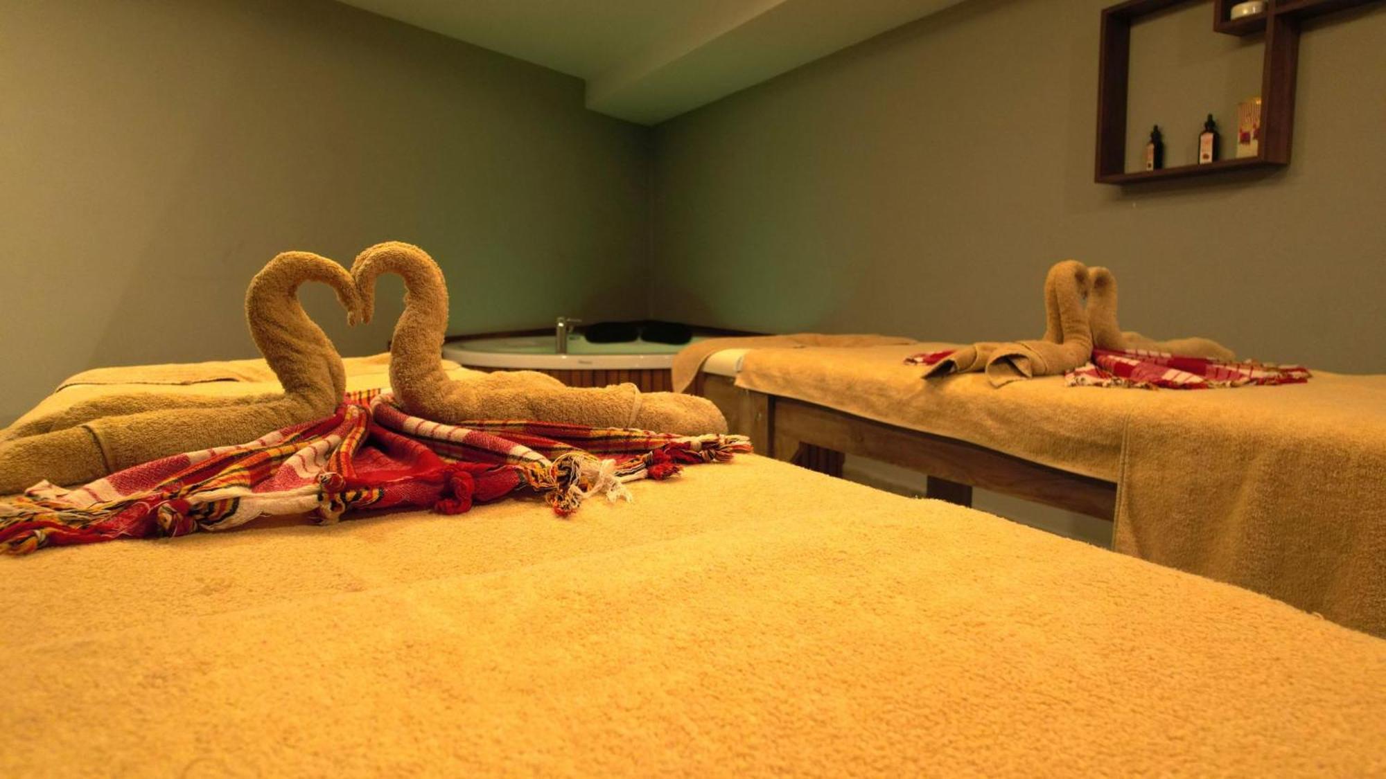 Atacity Hotel Истанбул Екстериор снимка