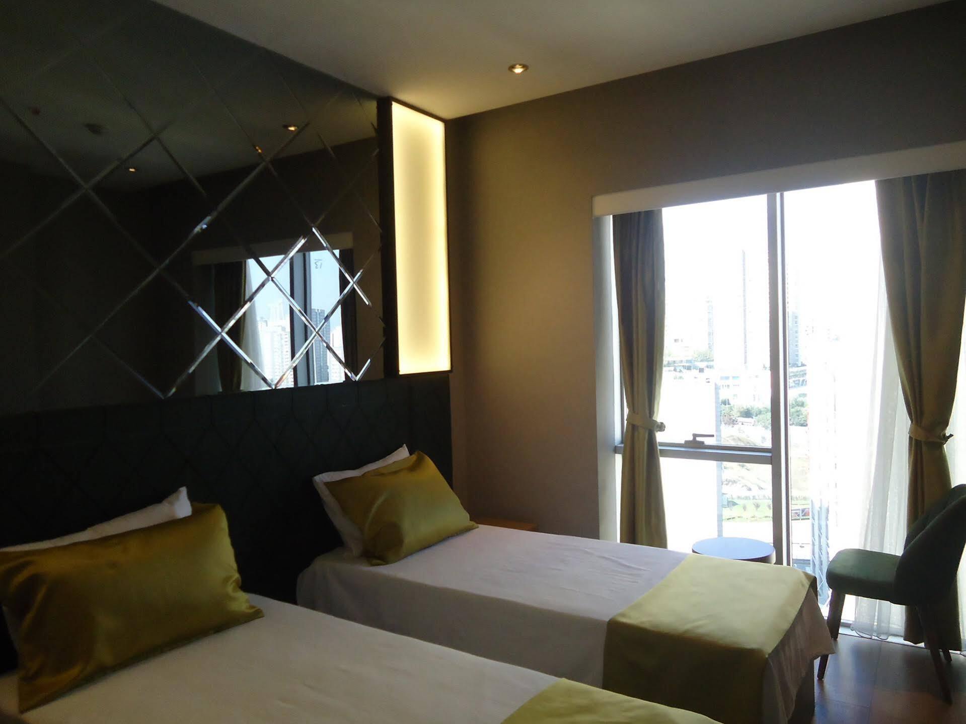 Atacity Hotel Истанбул Екстериор снимка